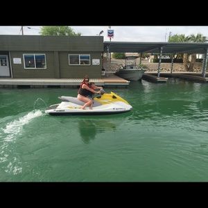 Meet your Posher, Taryn